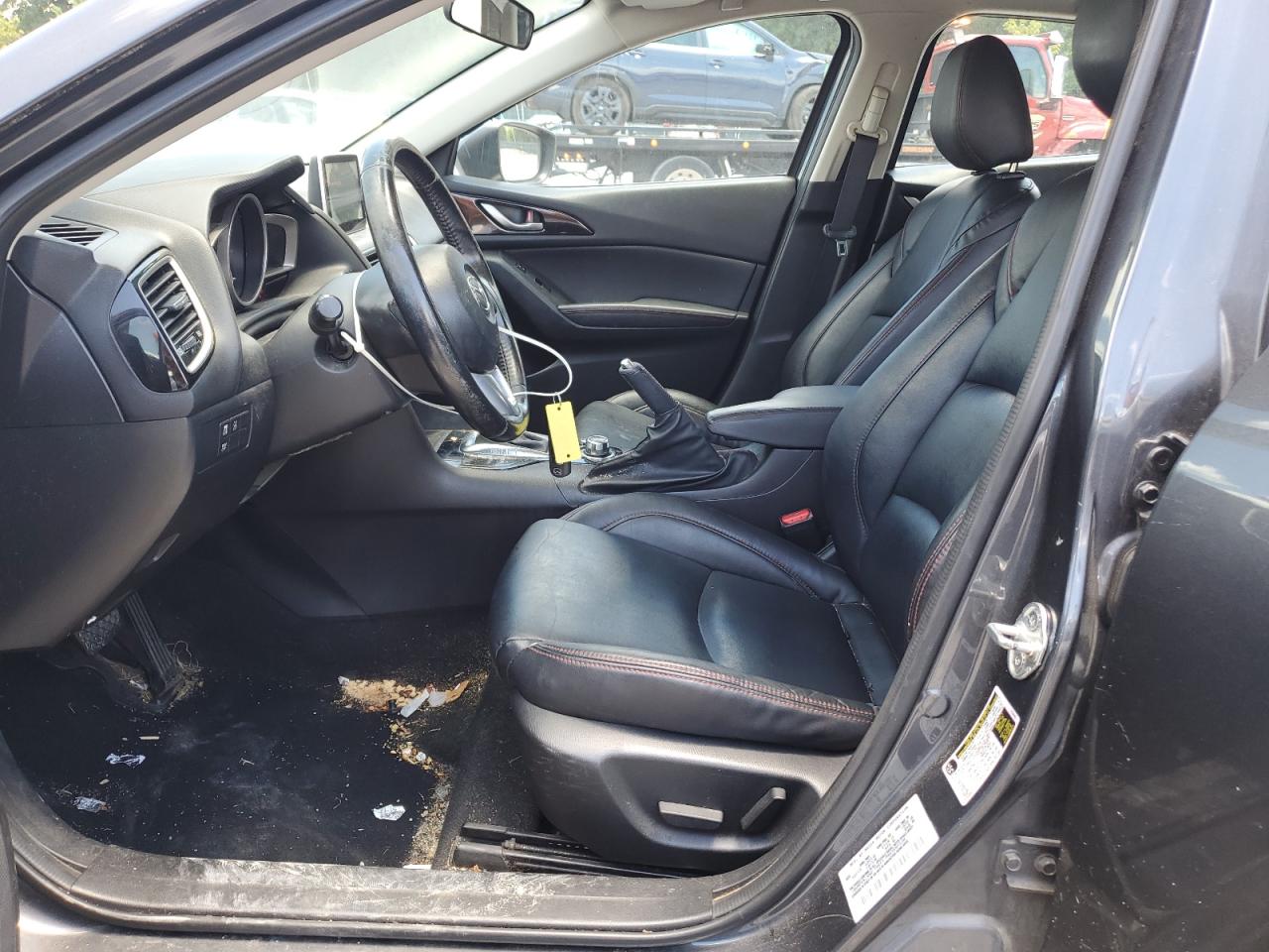 Mazda 3 Grand Touring Image 3