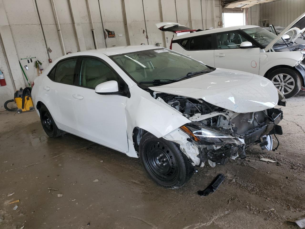 Toyota Corolla L Image 13