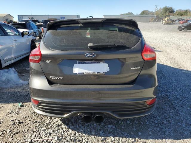 Ford Focus St Image 12