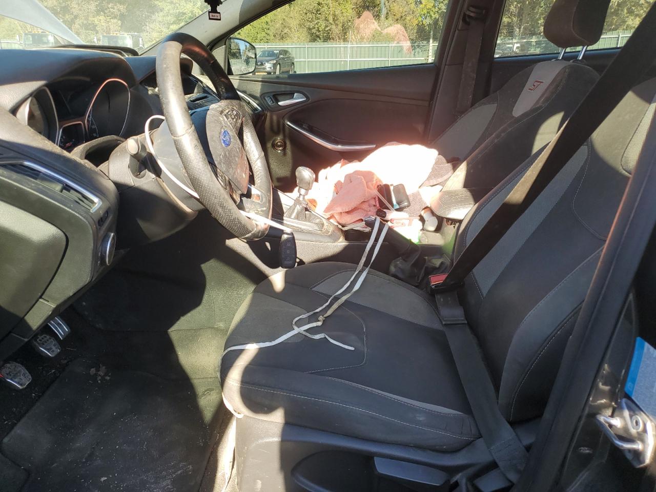 Ford Focus St Image 2