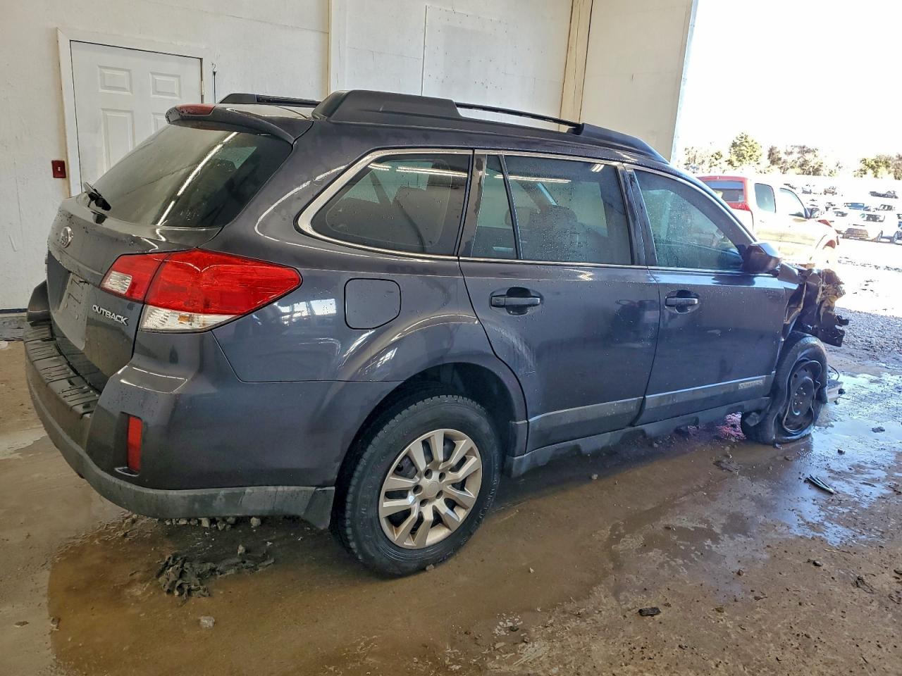 Subaru Outback 2.5i Image 3