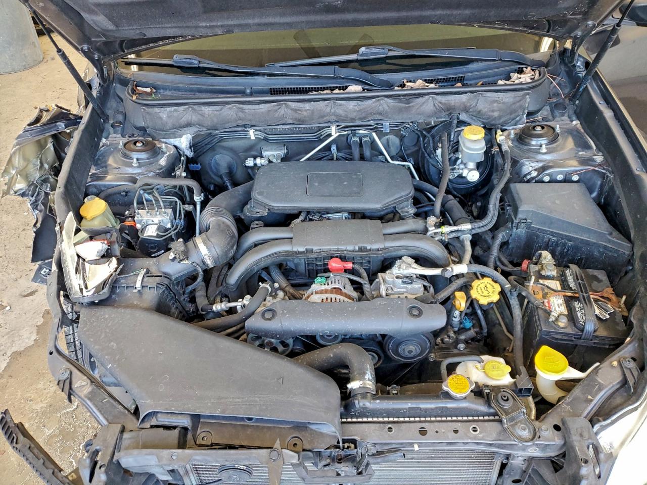 Subaru Outback 2.5i Image 10