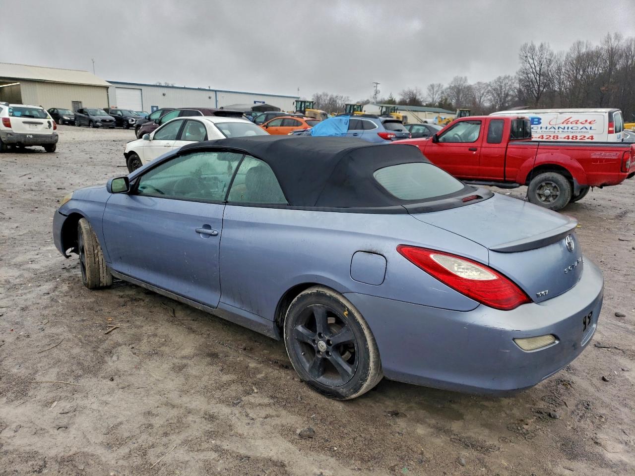 Toyota Camry Se Image 3