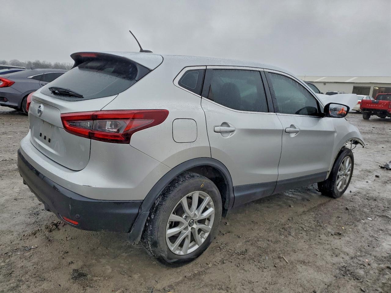 Nissan Rogue S Image 3