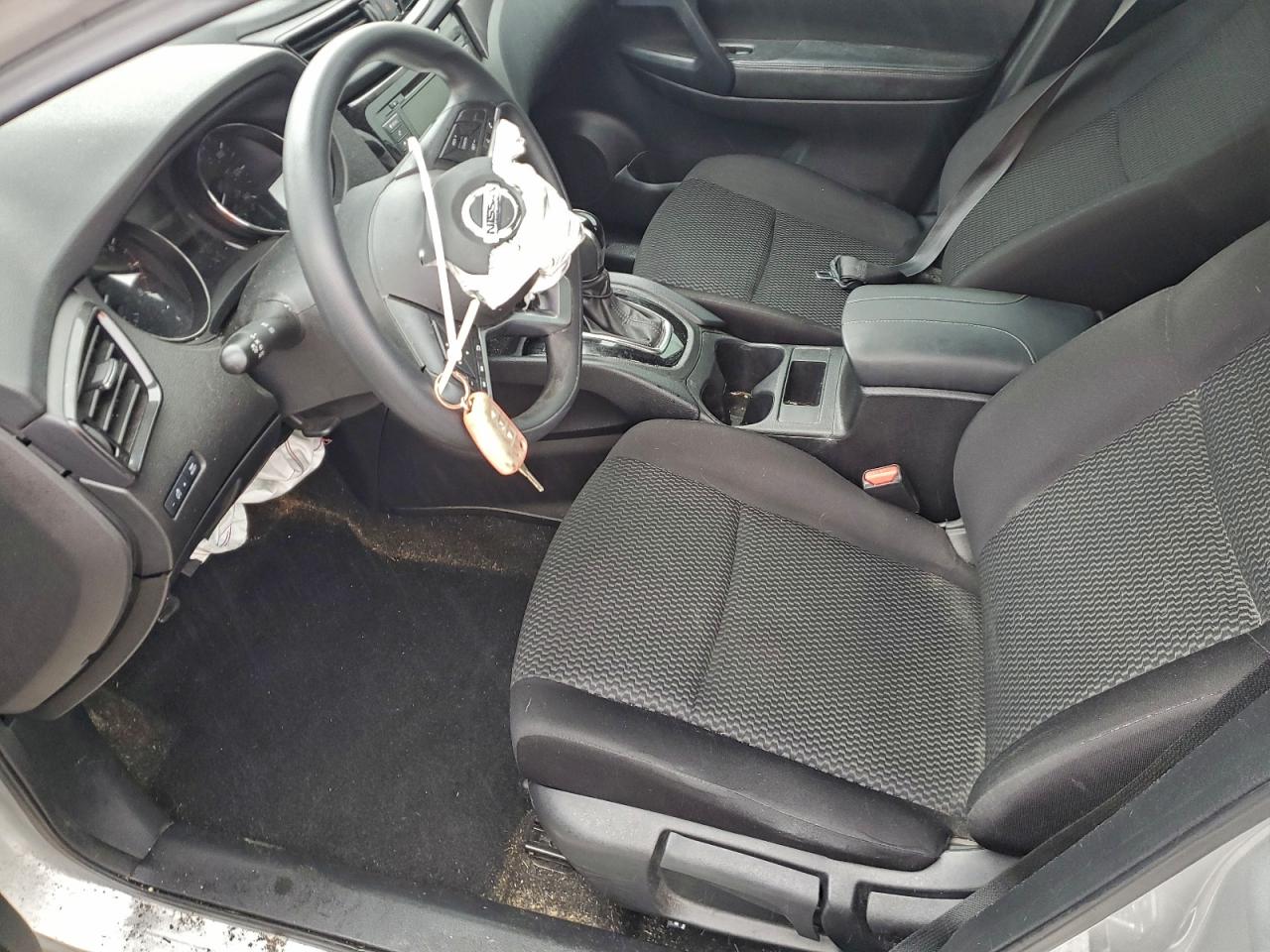 Nissan Rogue S Image 7