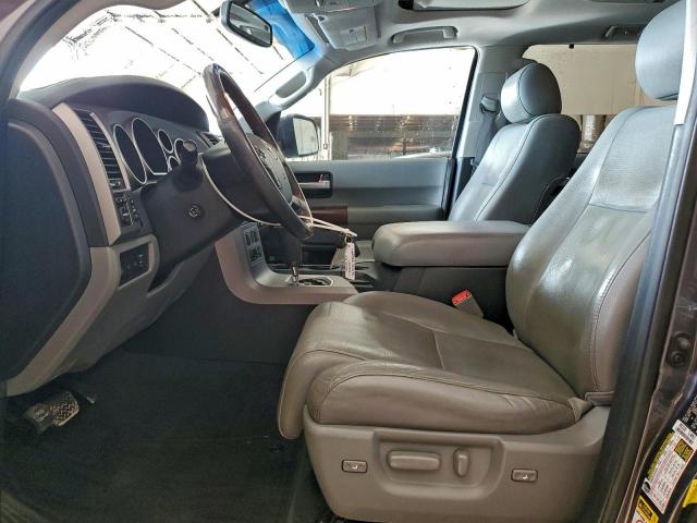 Toyota Sequoia Platinum Image 4