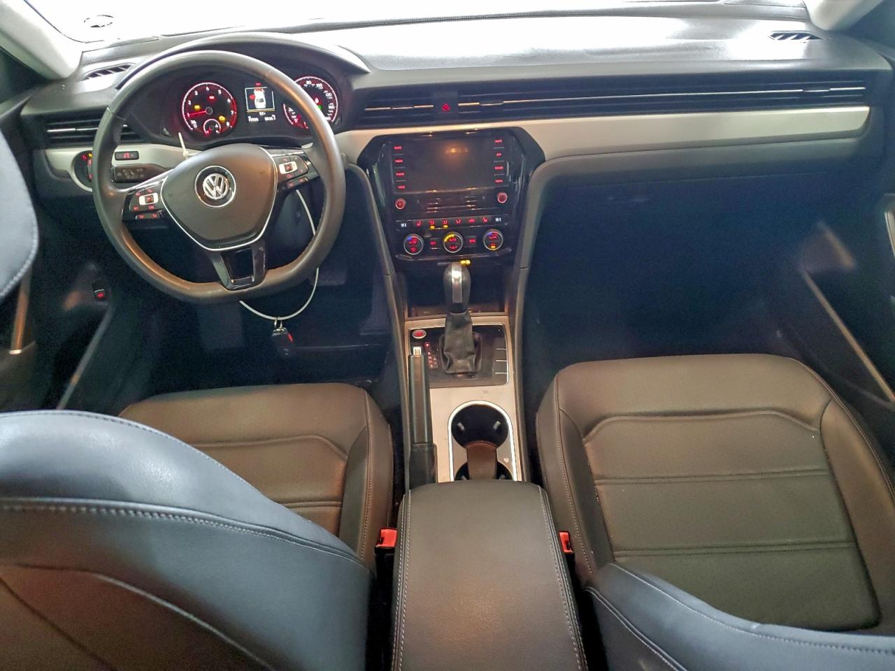 Volkswagen Passat Se Image 7