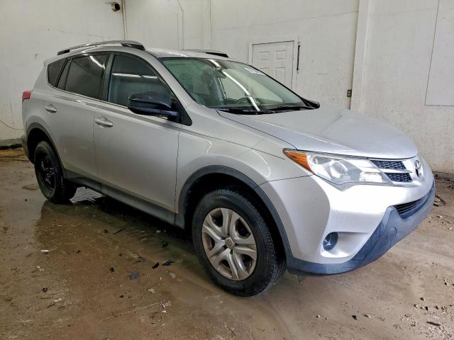 Toyota RAV4 Le Image 5