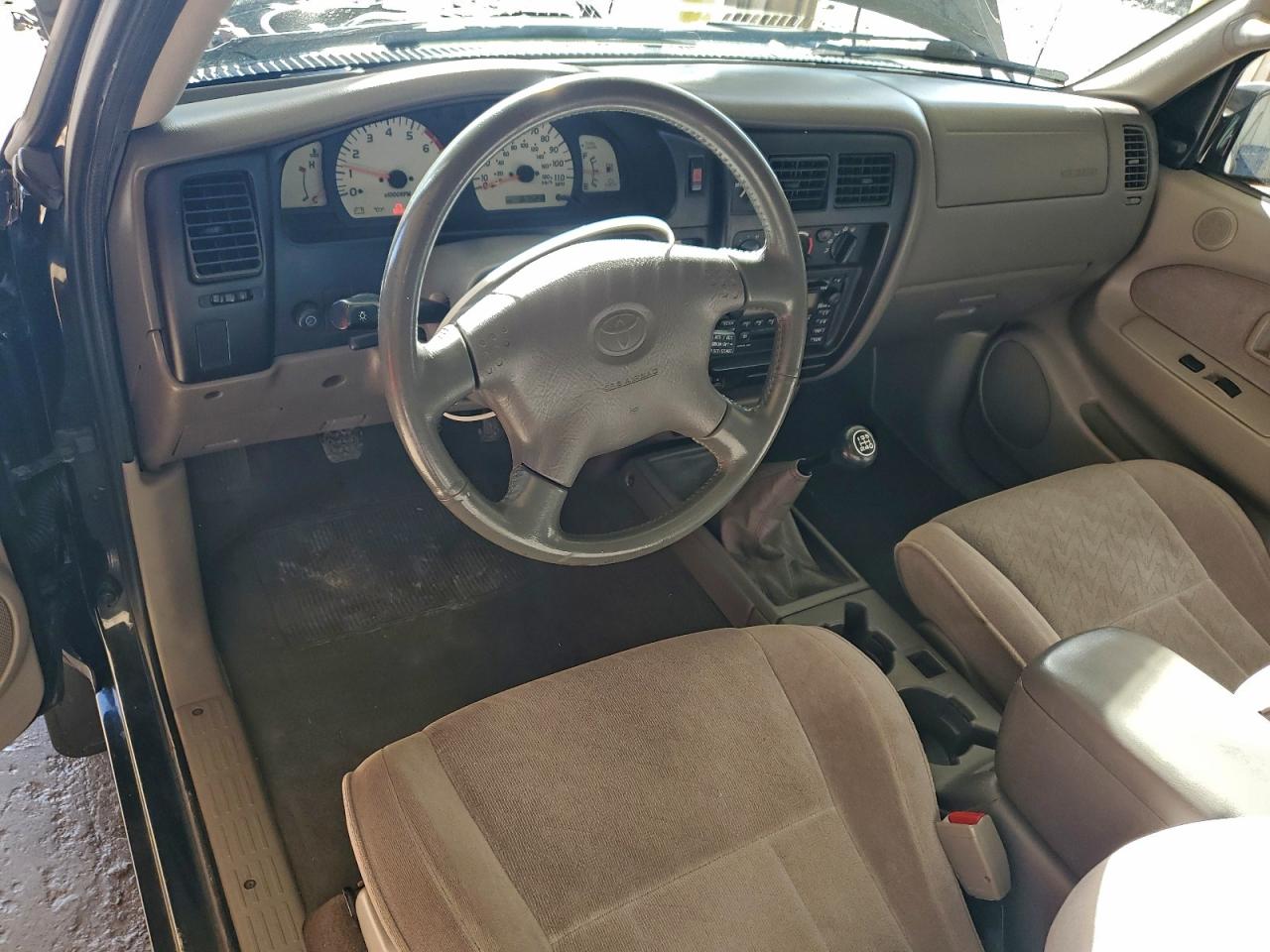 Toyota Tacoma Xtracab S-runner Image 8