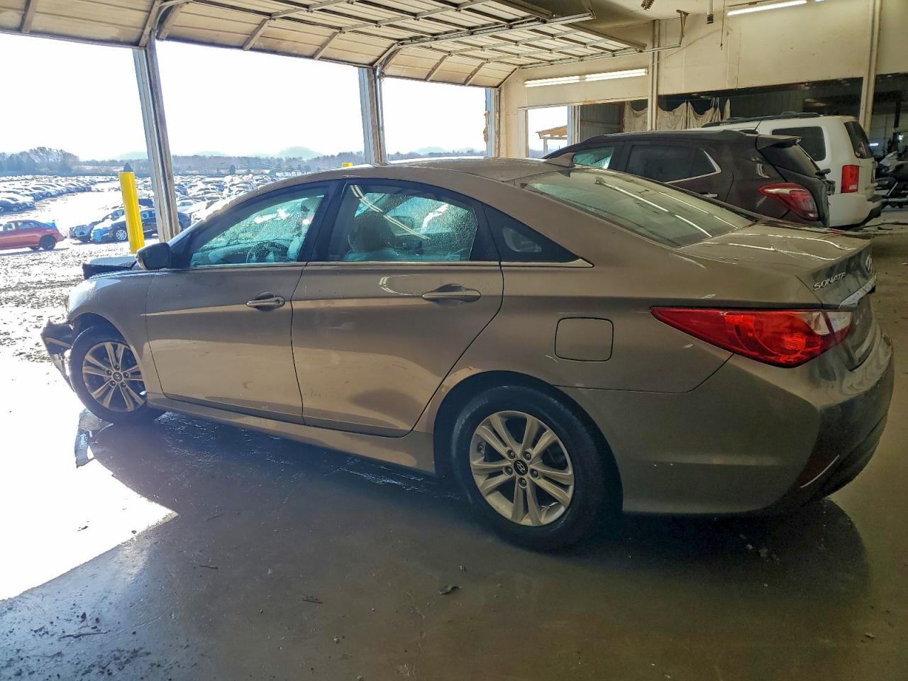 Hyundai SONATA Gls Image 3