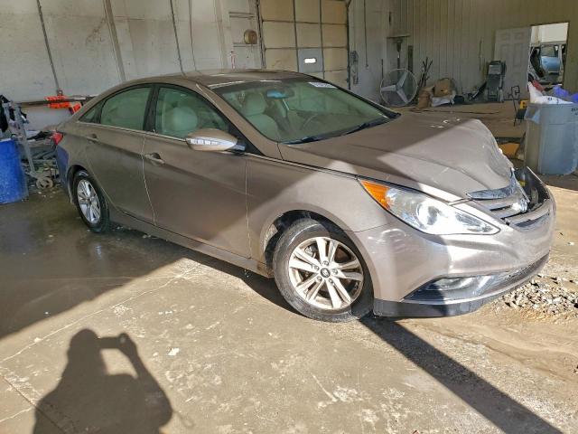 Hyundai SONATA Gls Image 4