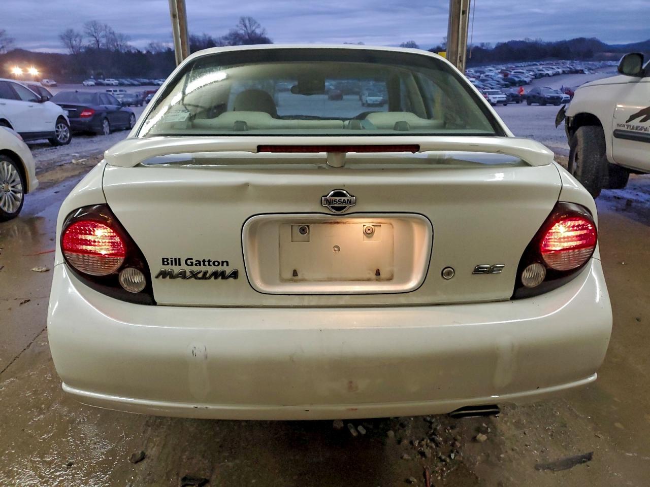 Nissan Maxima Gxe Image 8