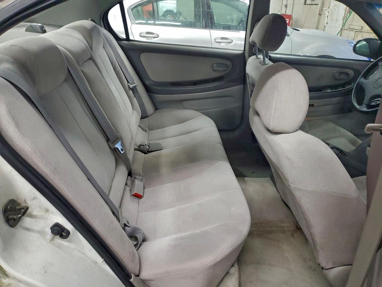 Nissan Maxima Gxe Image 12