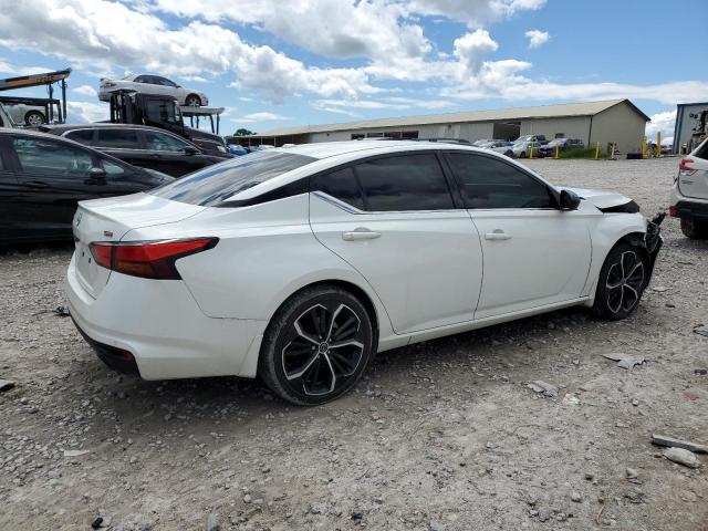 Nissan Altima Sr Image 2