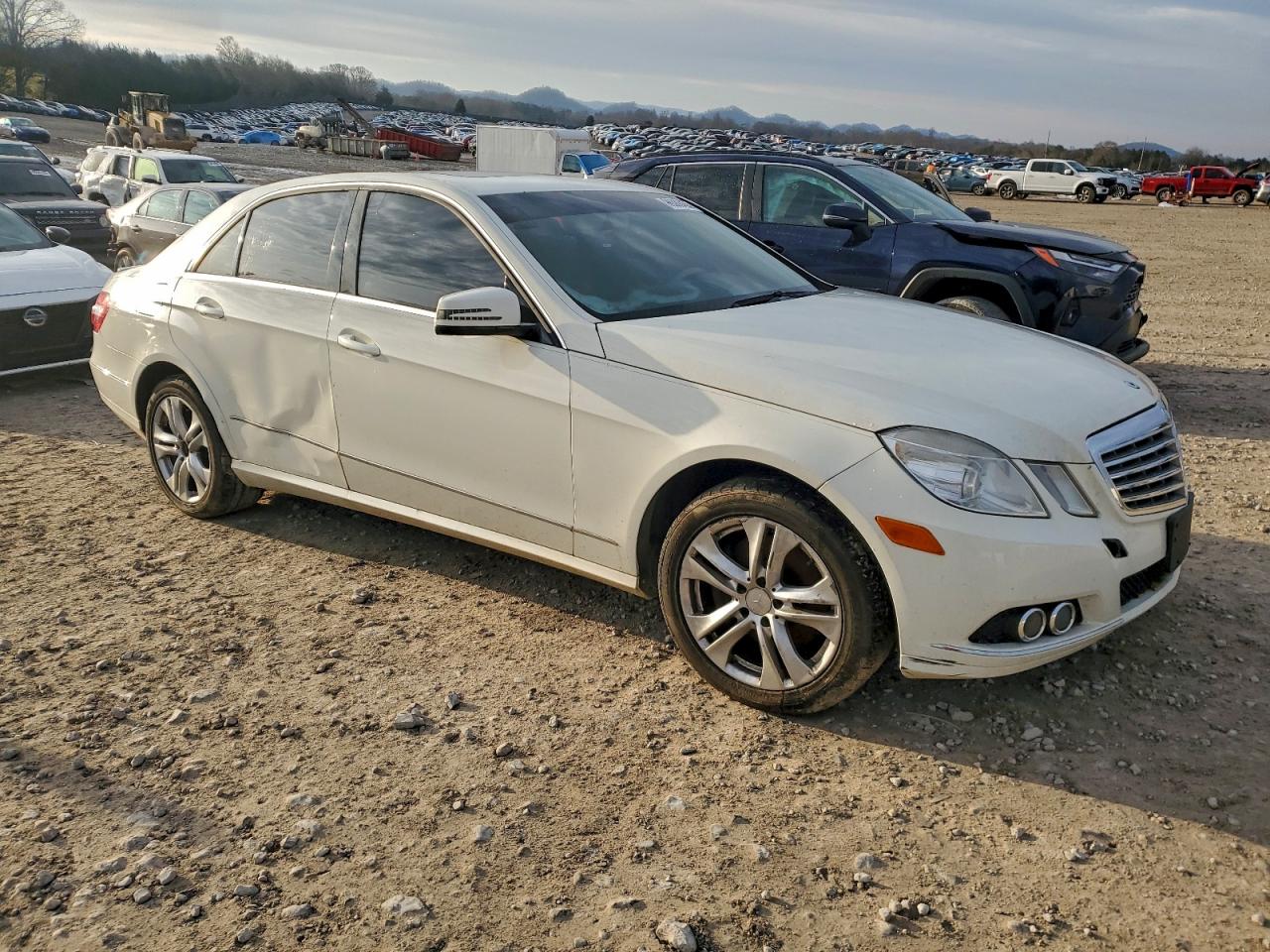 Mercedes-Benz E-Class 350 4matic Image 10