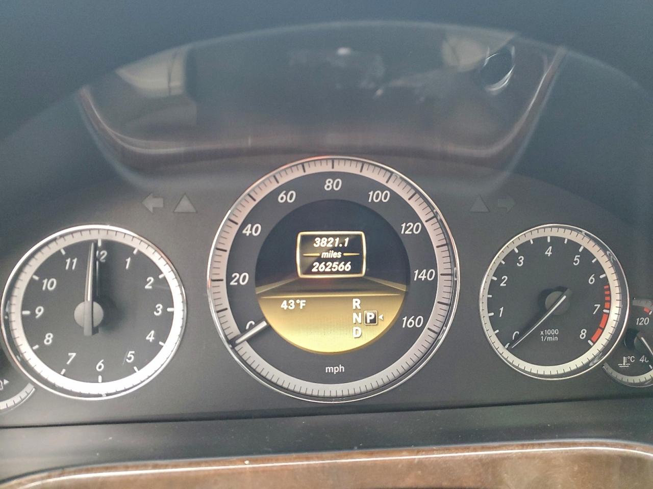 Mercedes-Benz E-Class 350 4matic Image 11