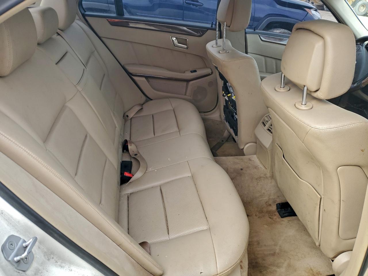 Mercedes-Benz E-Class 350 4matic Image 9