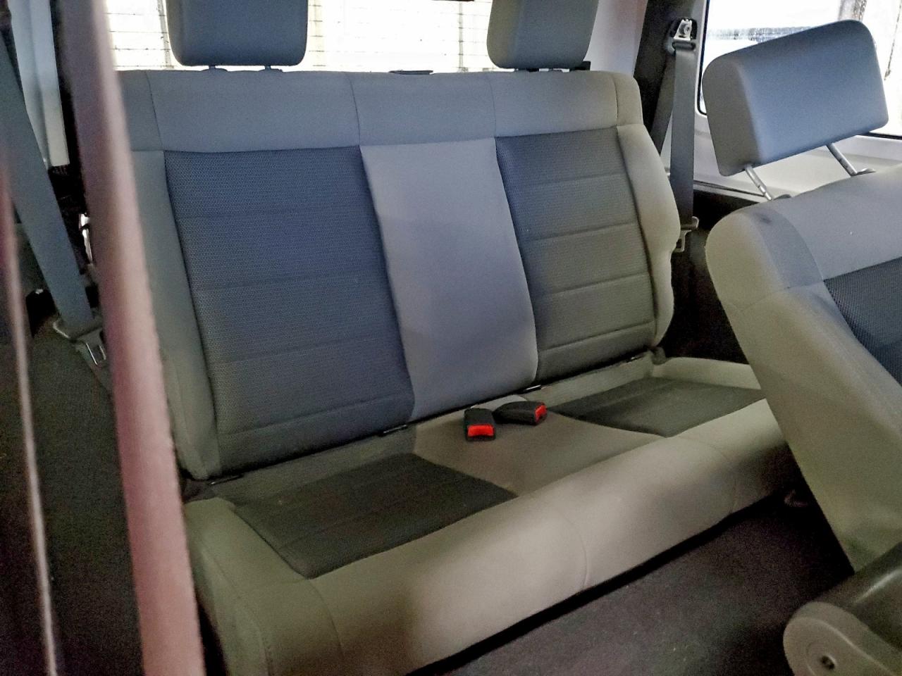 Jeep Wrangler Sahara Image 9