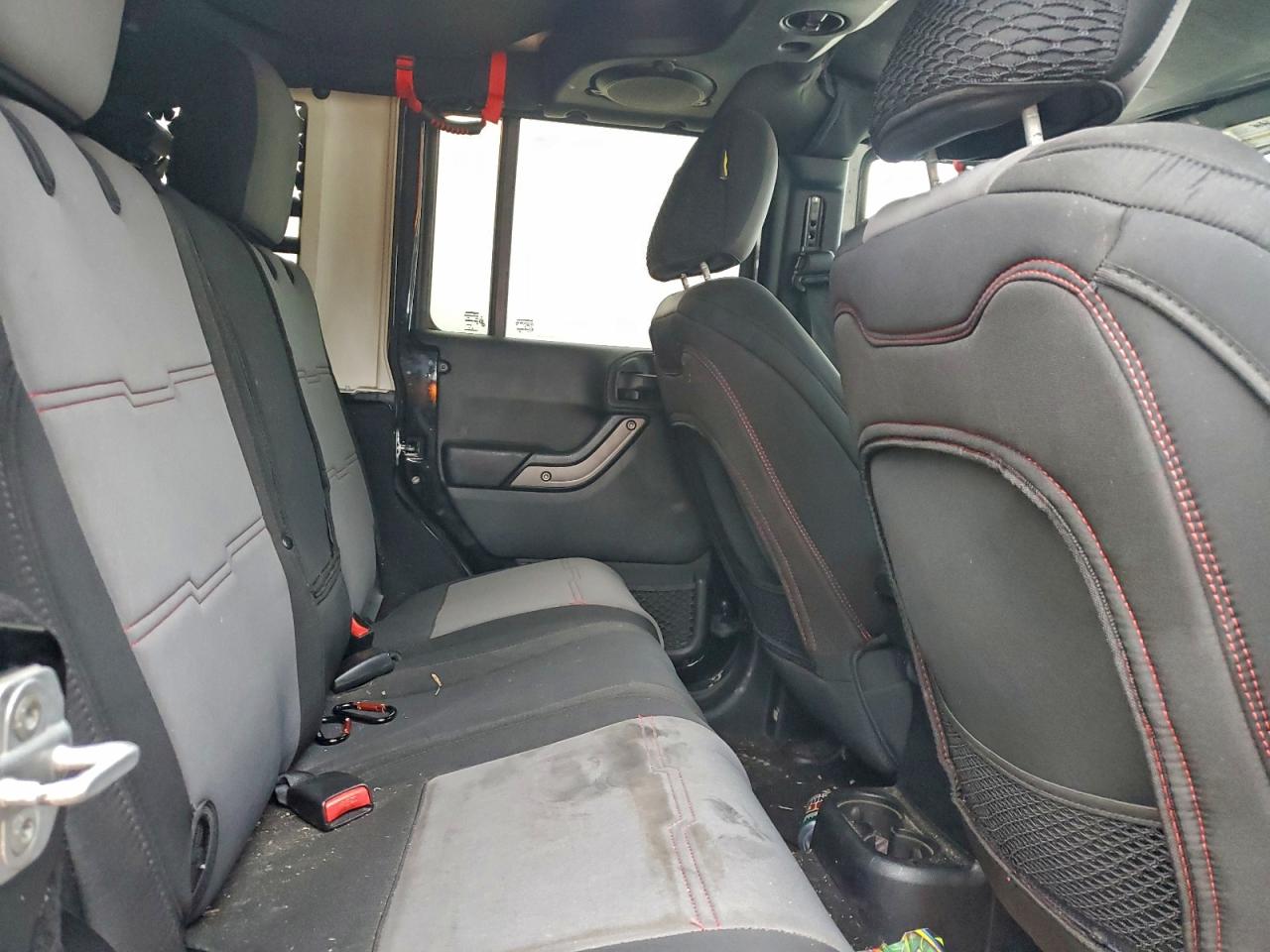 Jeep Wrangler Sport Image 12