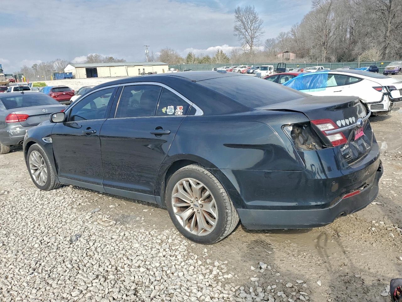 Ford Taurus Limited Image 2