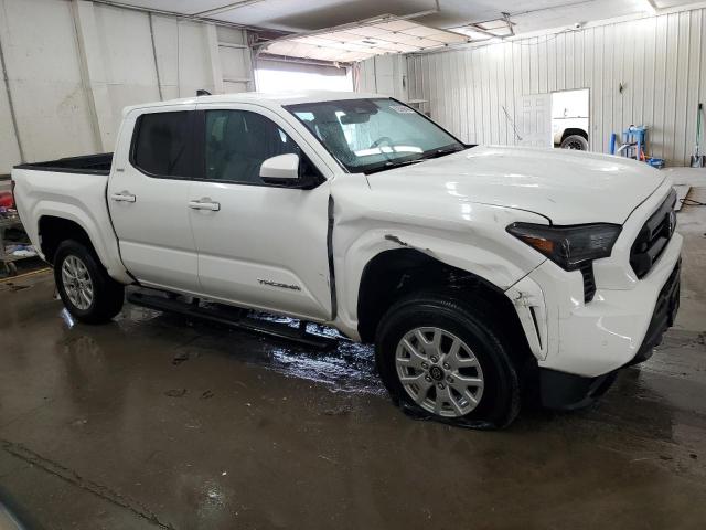 Toyota Tacoma Double Cab Image 8