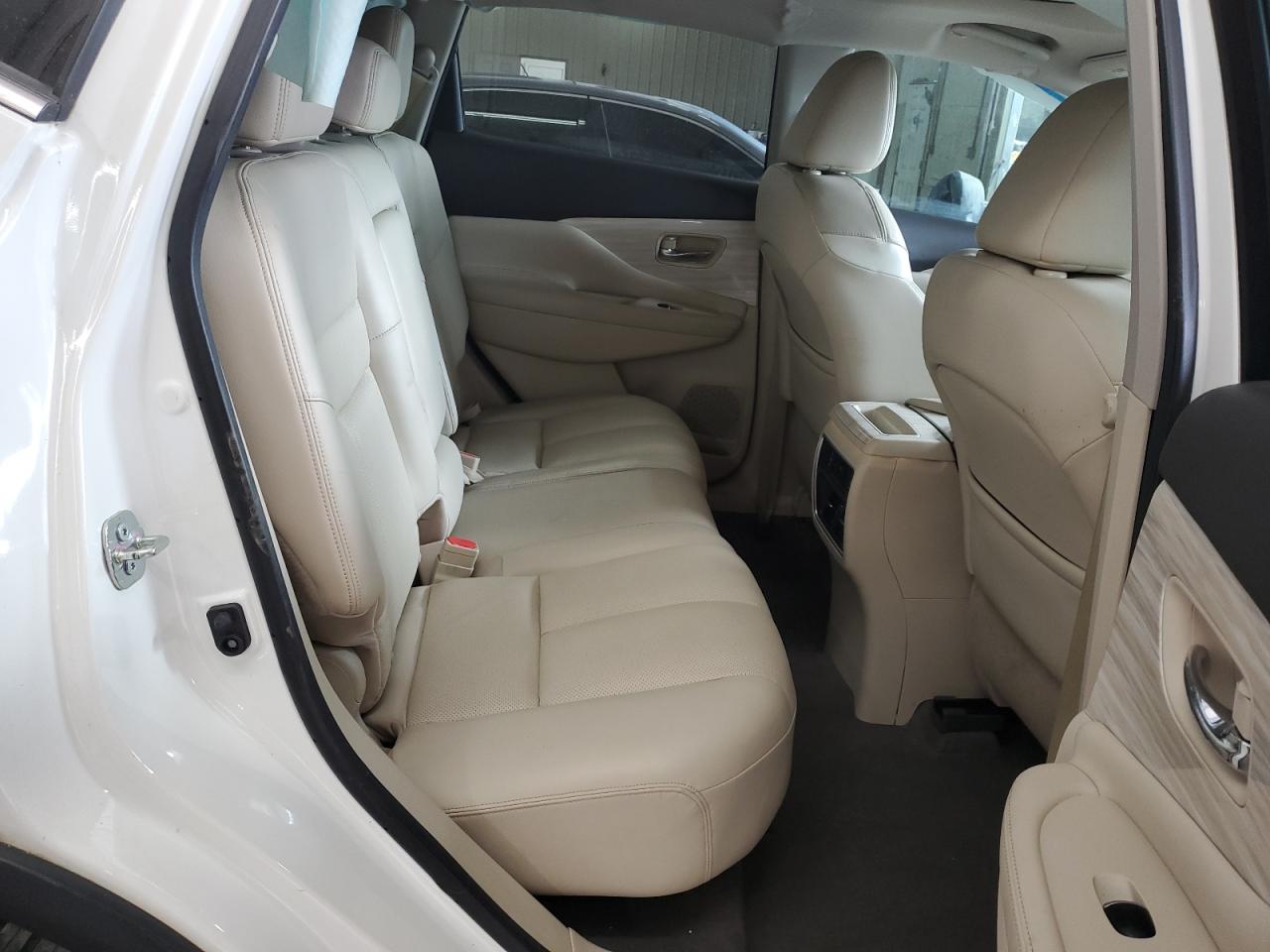 Nissan Murano S Image 14