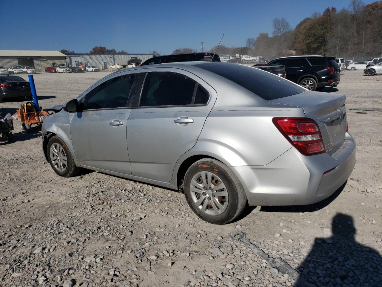 Chevrolet Sonic Ls Image 12