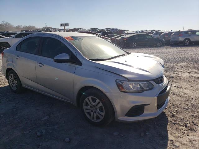 Chevrolet Sonic Ls Image 4