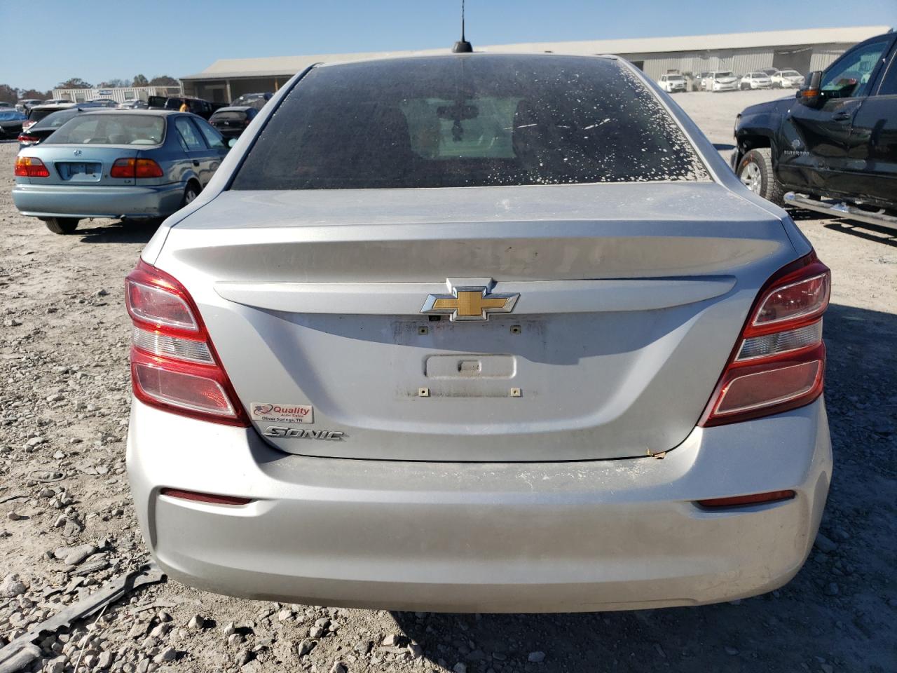 Chevrolet Sonic Ls Image 3