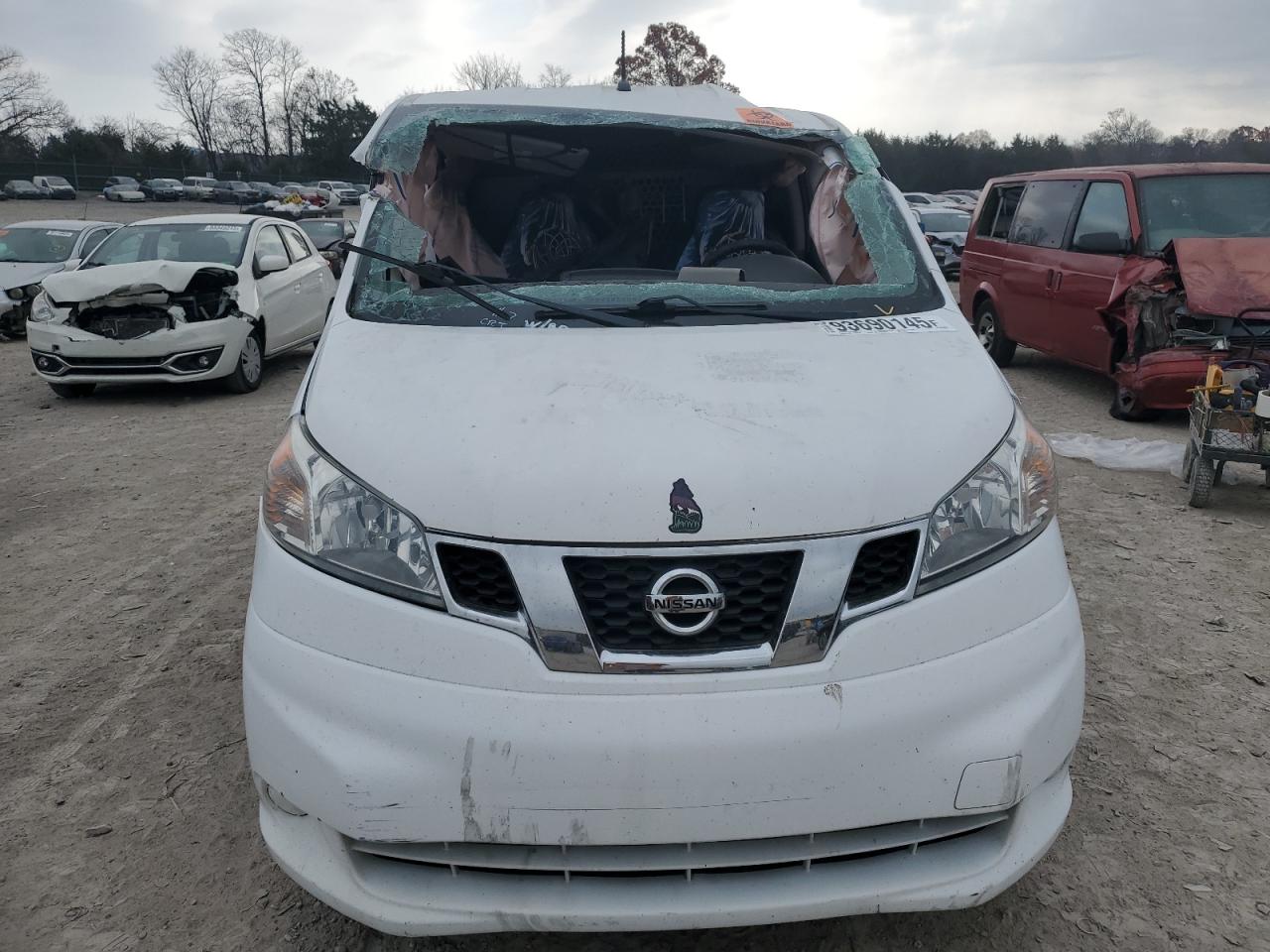 Nissan Nv 2.5s Image 5