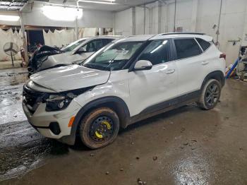  Salvage Kia Seltos