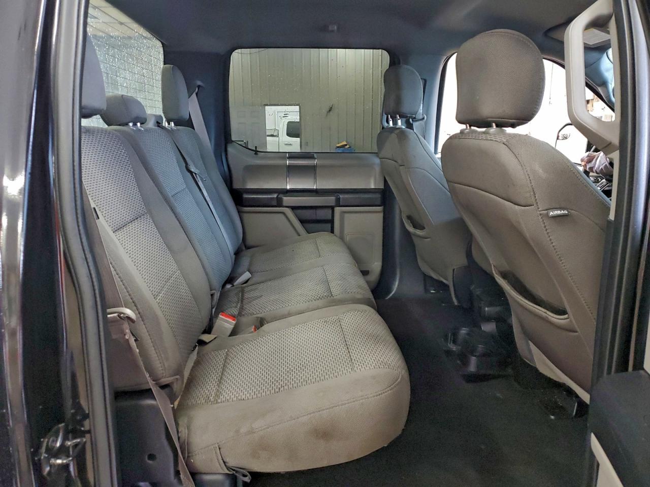 Ford F-150 Supercrew Image 6