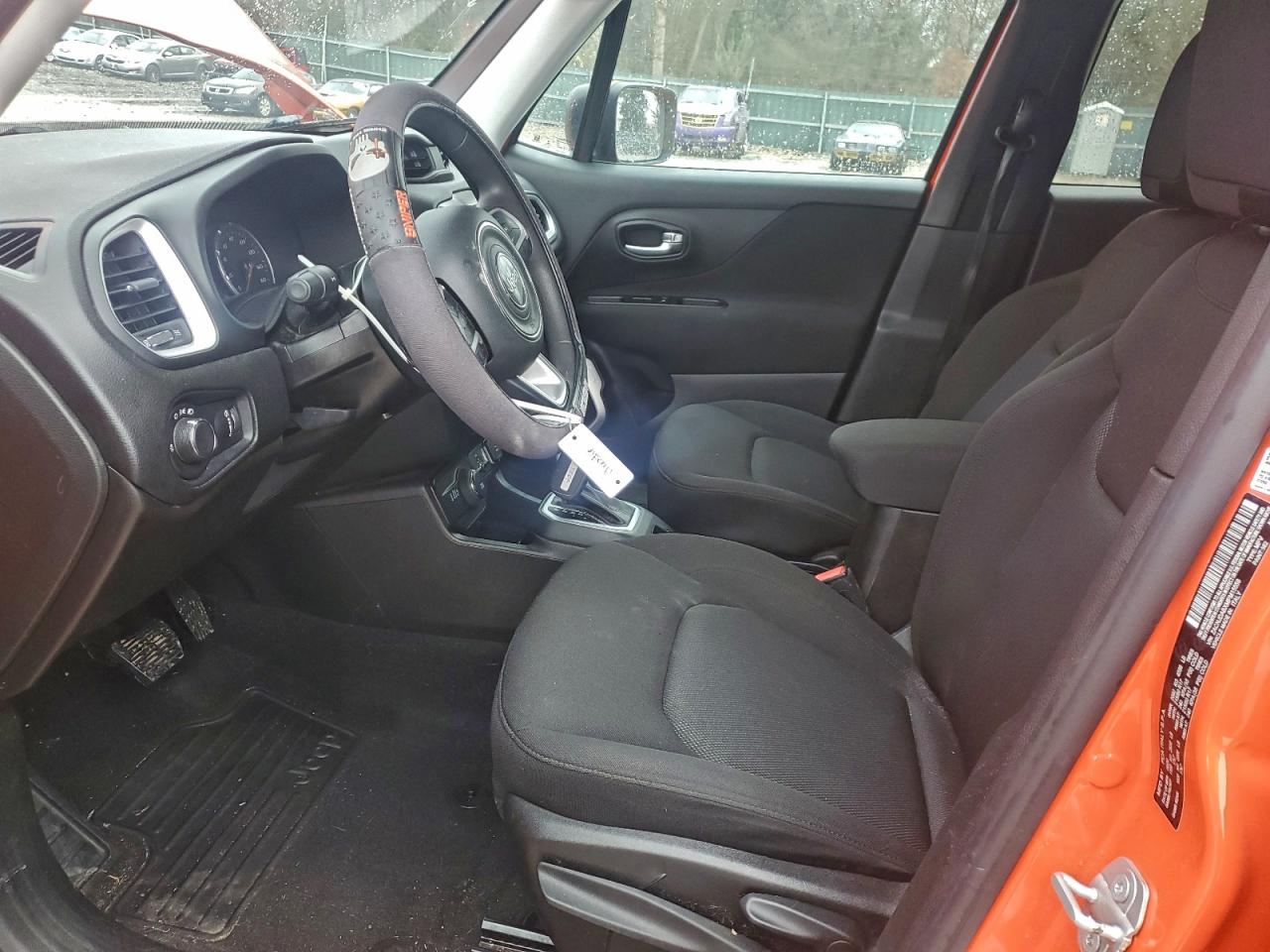 Jeep Renegade Sport Image 4