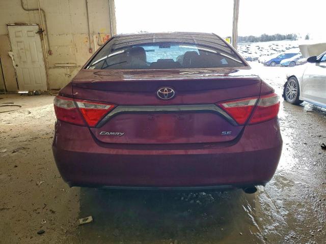 Toyota Camry Le Image 4