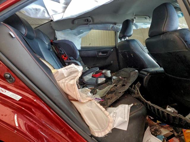 Toyota Camry Le Image 6