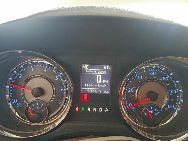 Chrysler Minivan Limited Image 4