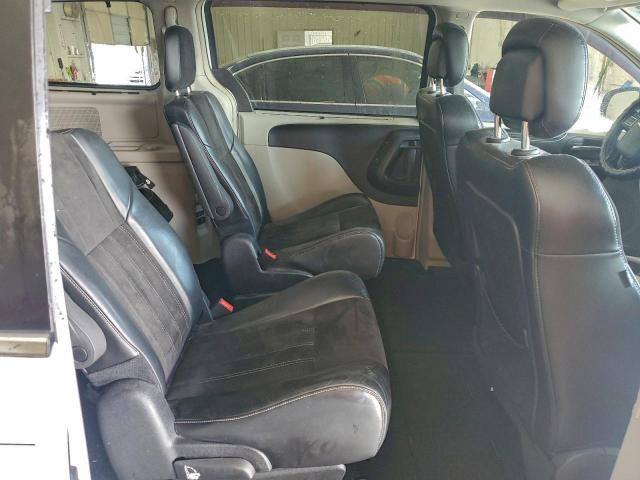 Chrysler Minivan Limited Image 7