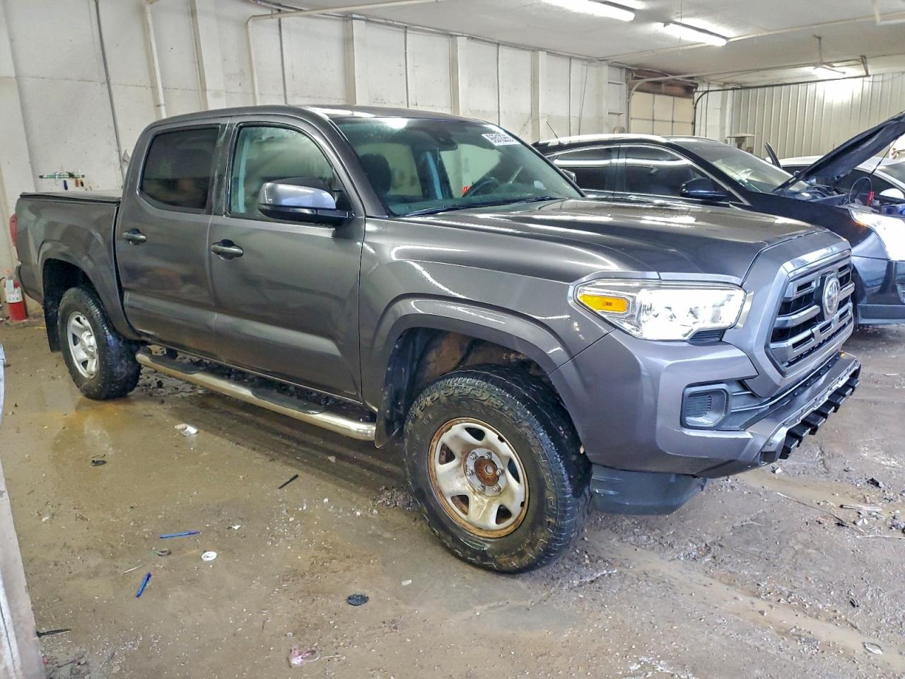 Toyota Tacoma Double Cab Image 4