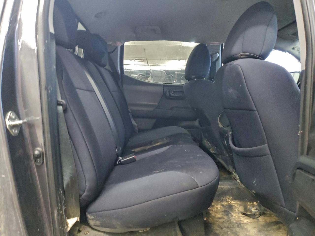 Toyota Tacoma Double Cab Image 9