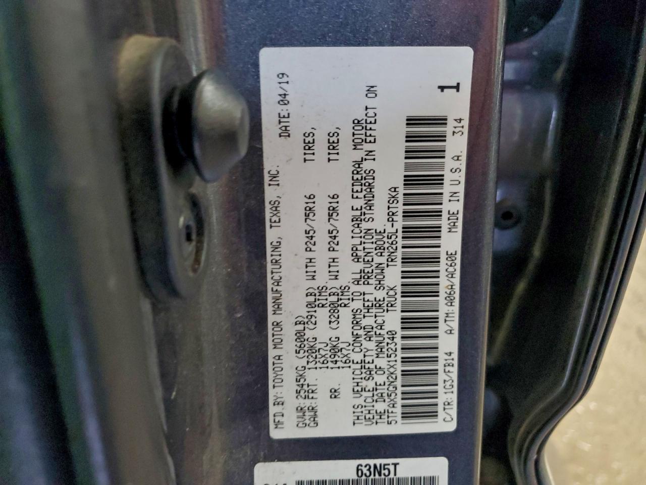 Toyota Tacoma Double Cab Image 10