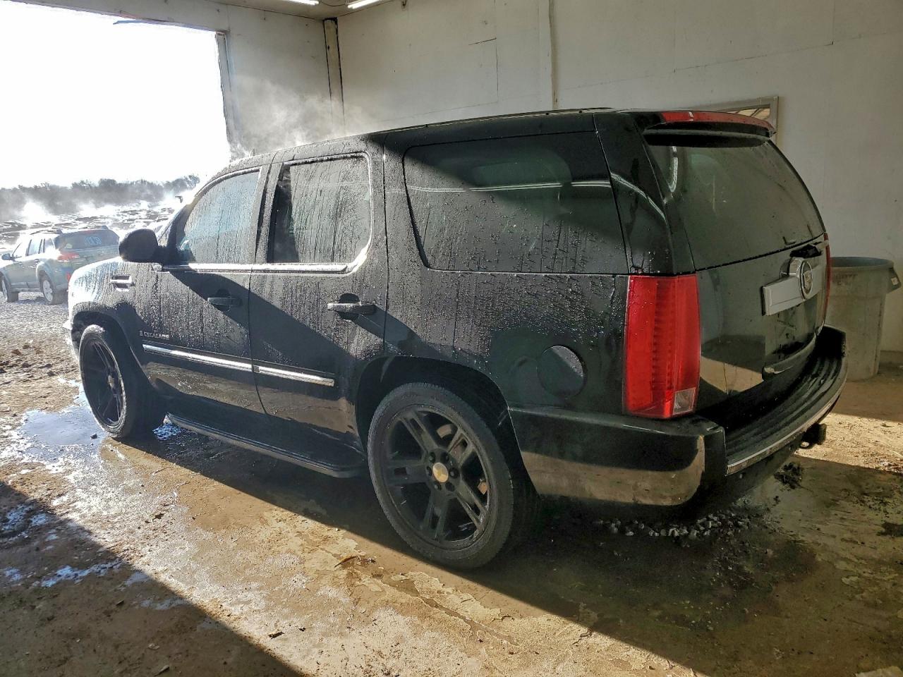 Cadillac Escalade Luxury Image 5