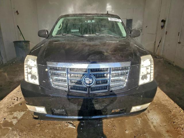 Cadillac Escalade Luxury Image 4