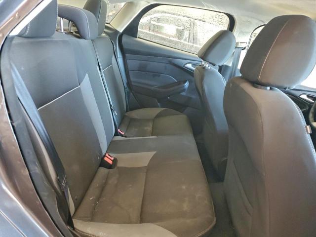 Ford Focus Se Image 8