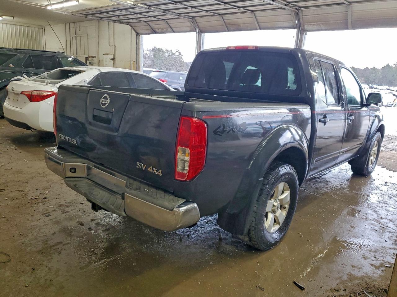 Nissan Frontier S Image 2