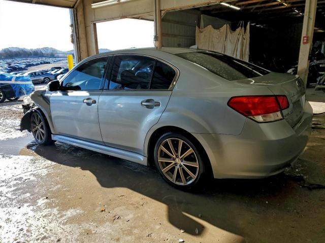Subaru Legacy 2.5i Sport Image 8