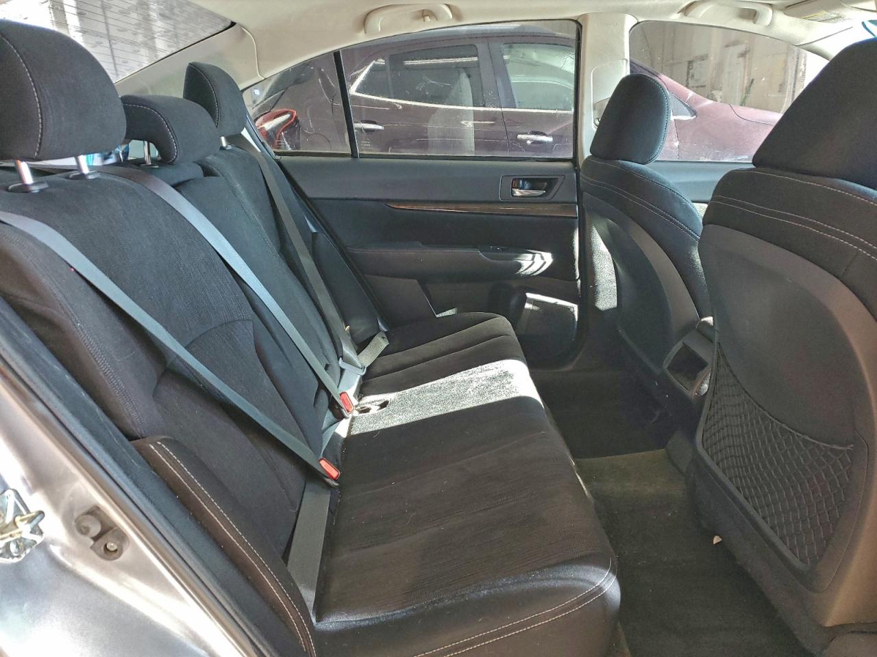 Subaru Legacy 2.5i Sport Image 7