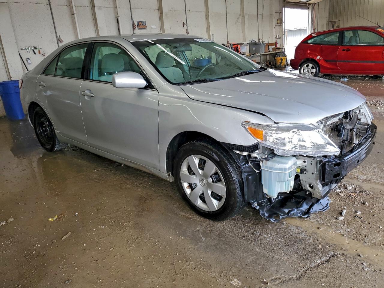 Toyota Camry Base Image 5