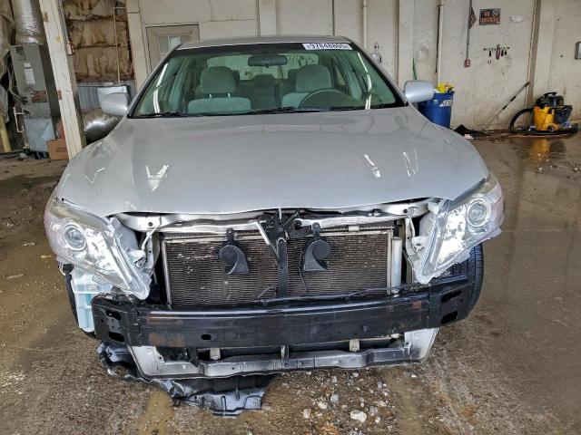 Toyota Camry Base Image 4