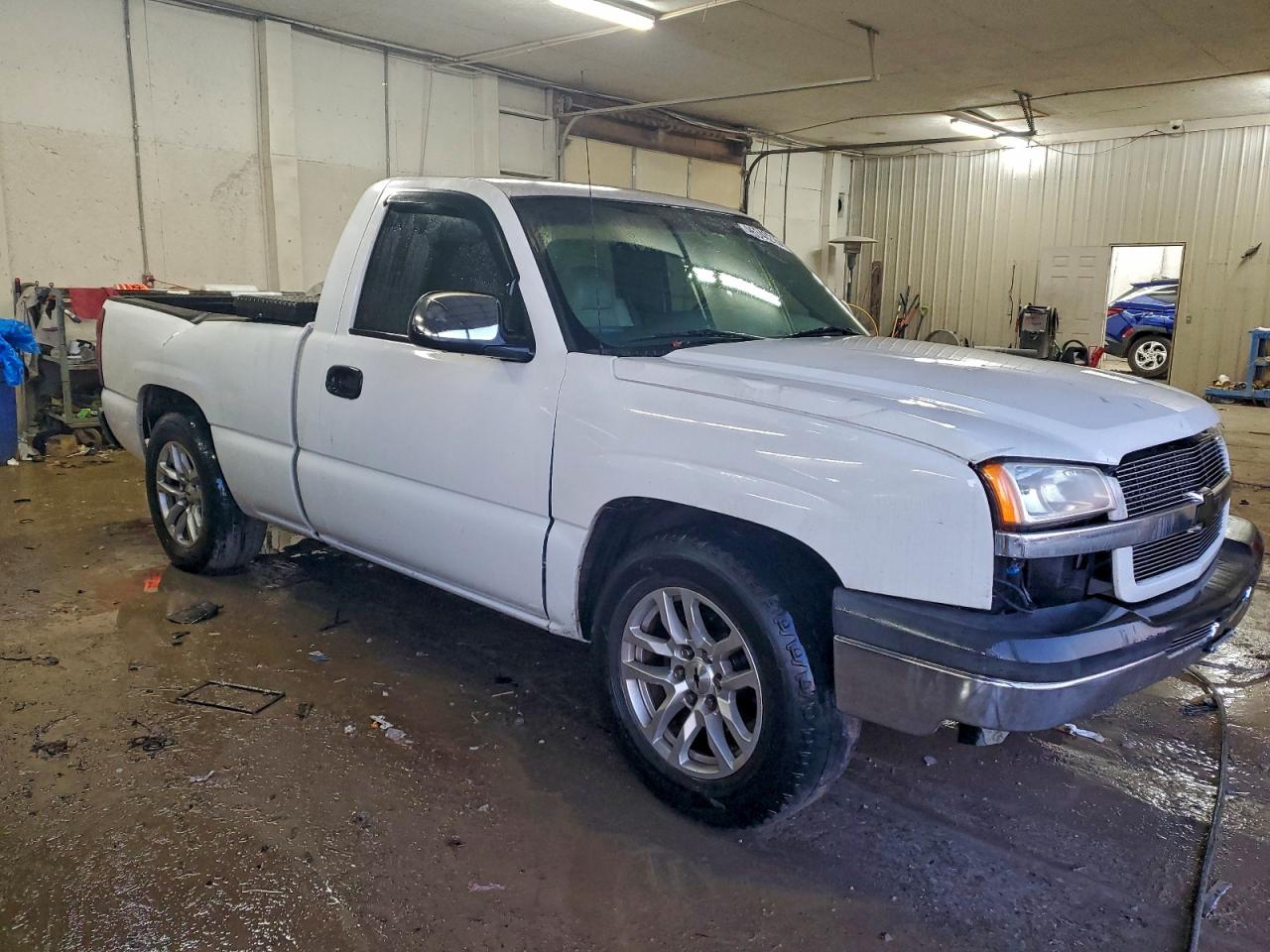 Chevrolet Silverado C1500 Image 9