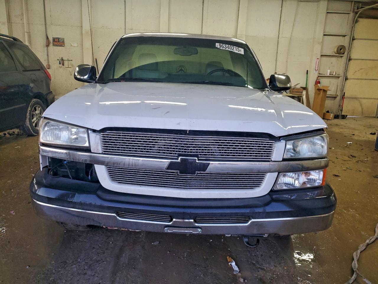 Chevrolet Silverado C1500 Image 10